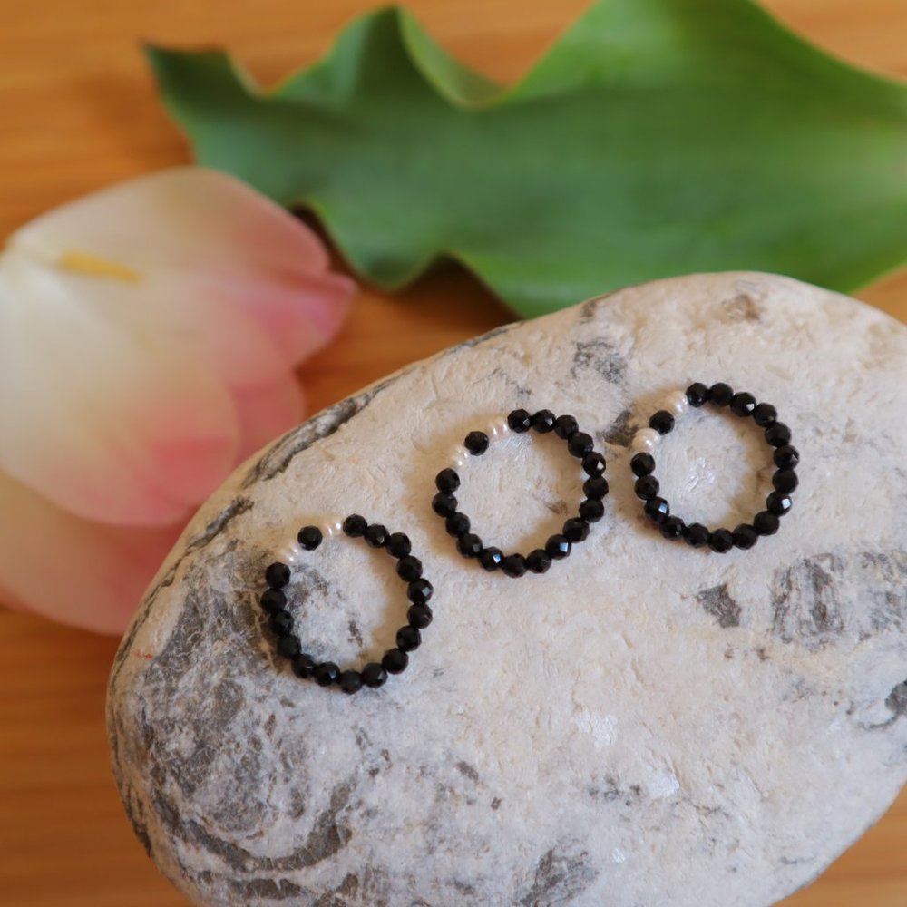 beaded ring in minimal black crystal stone beads and genuine seed pearls